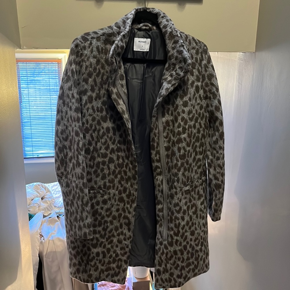 Gray / Snow Leopard Print Wool Jacket